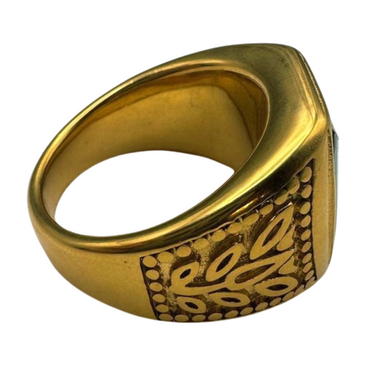 Gold emerald ring