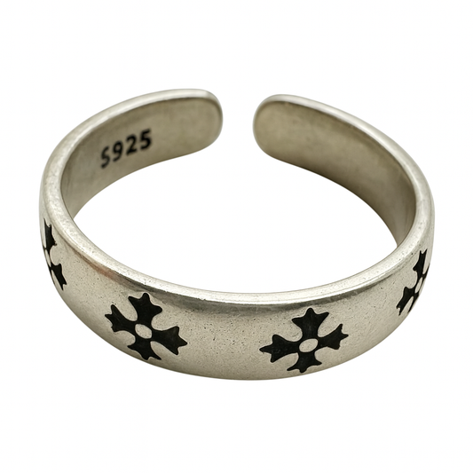 SILVER GOTH CROSS RING