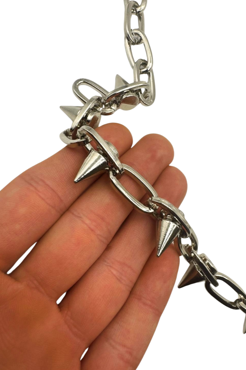 SILVER SPIKED CHAIN BELT