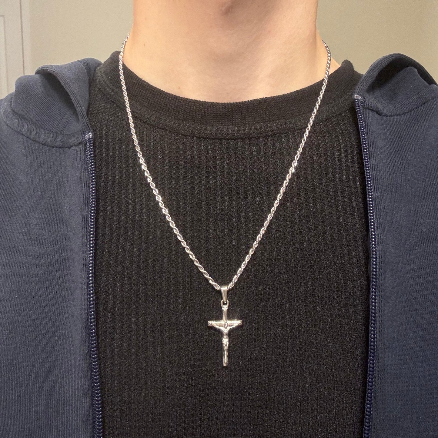 SILVER JESUS CRUSIFIX NECKLACE