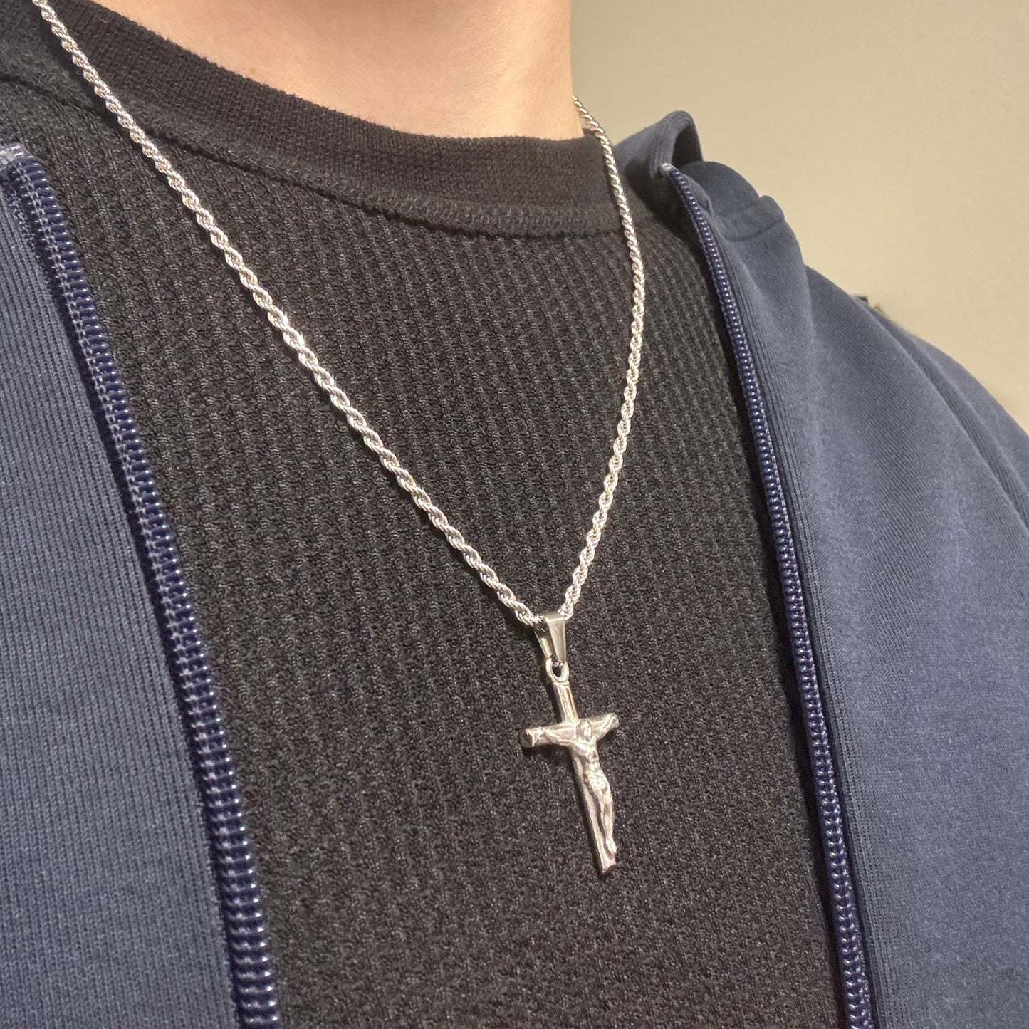 SILVER JESUS CRUSIFIX NECKLACE